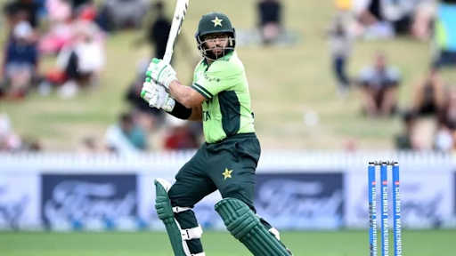 Cricket-player-at-bat